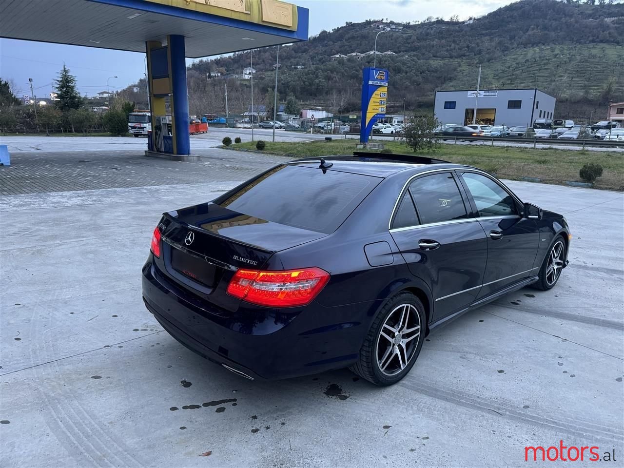 2012' Mercedes-Benz E 350 photo #4