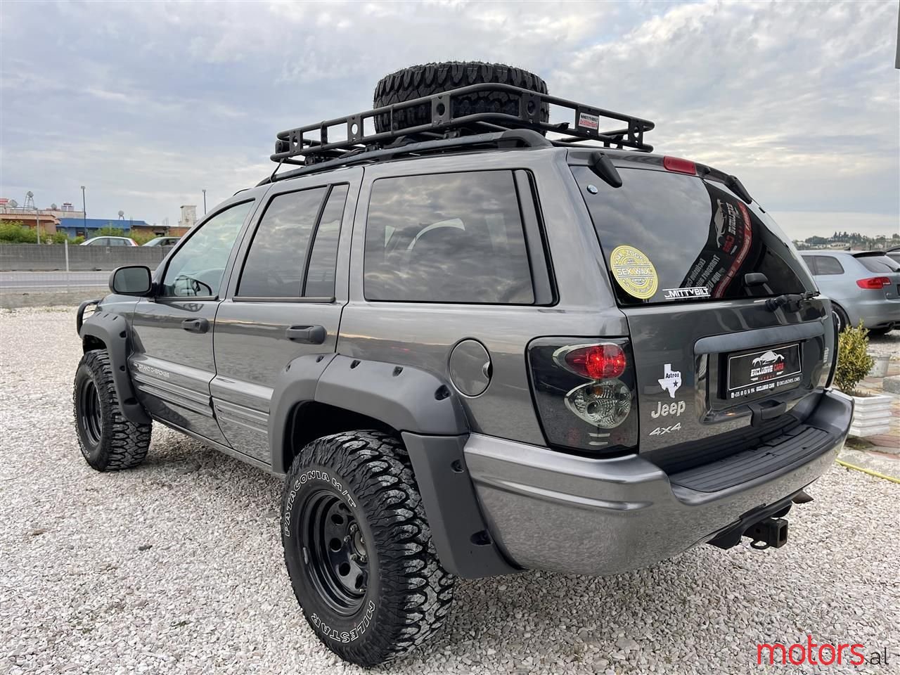 2004' Jeep Grand Cherokee photo #3