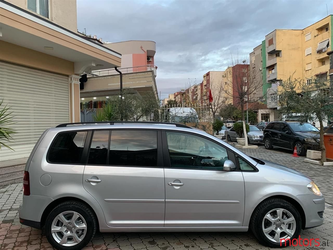 2006' Volkswagen Touran photo #3