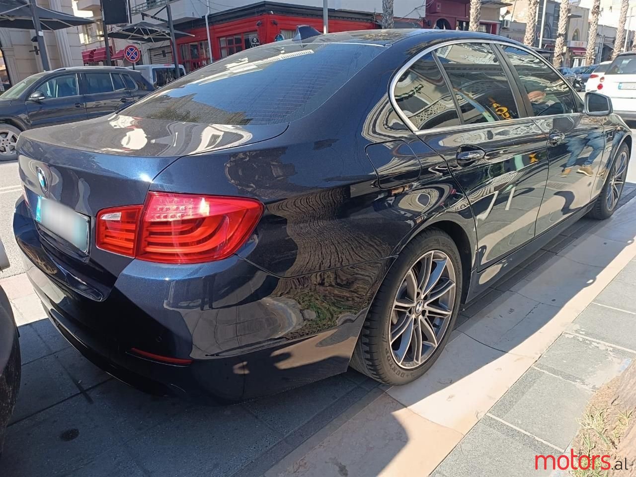 2011' BMW 520 photo #6