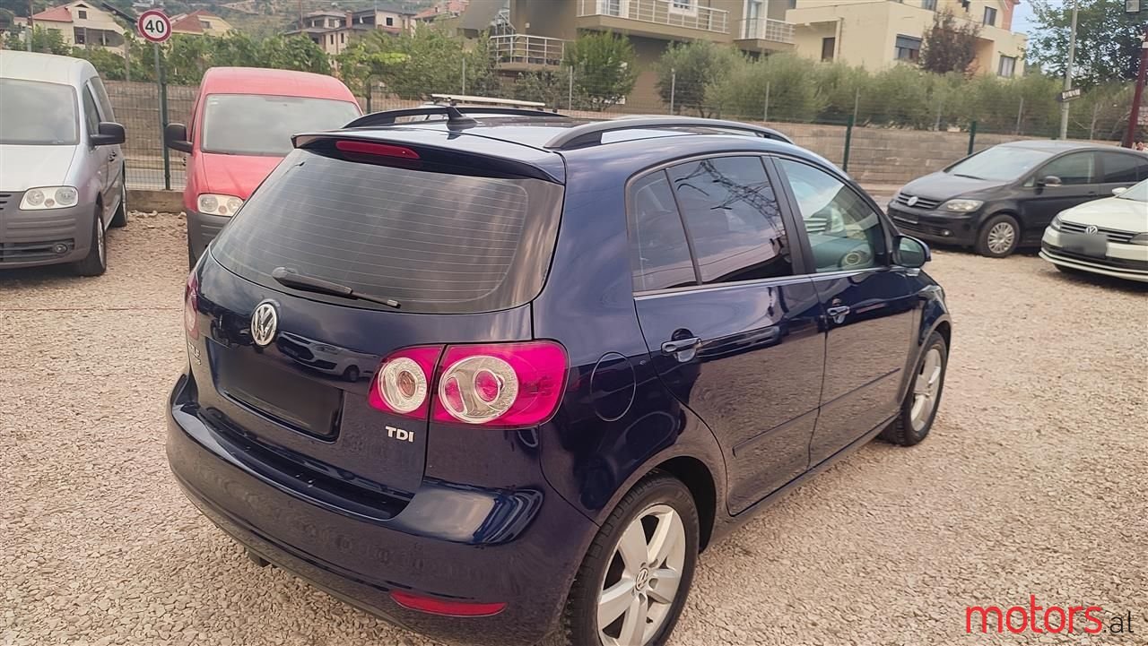 2009' Volkswagen Golf Plus photo #6
