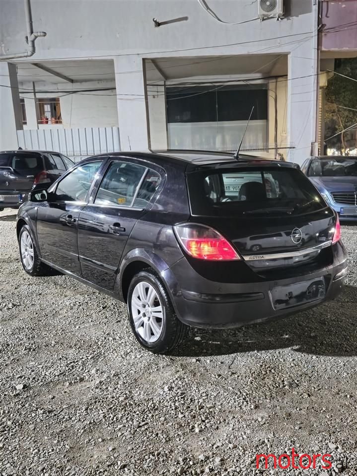 2009' Opel Astra photo #4