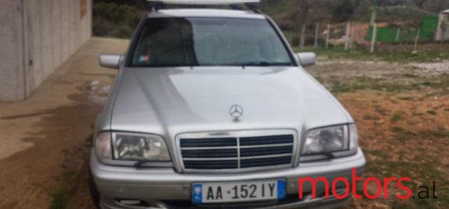 2000' Mercedes-Benz C-Class photo #1
