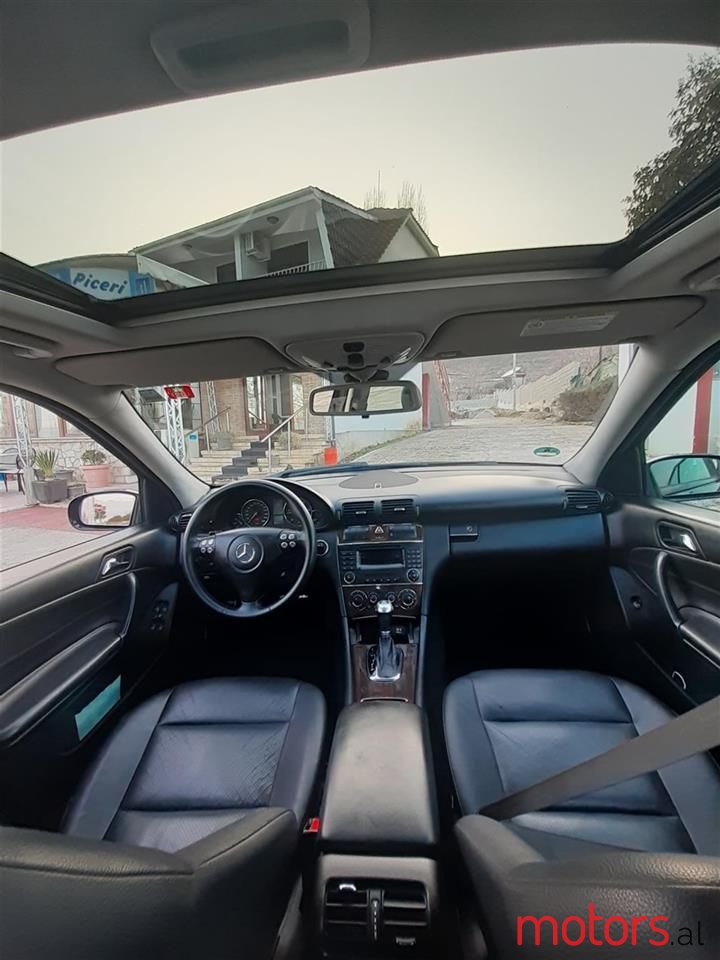 2005' Mercedes-Benz C 220 photo #3