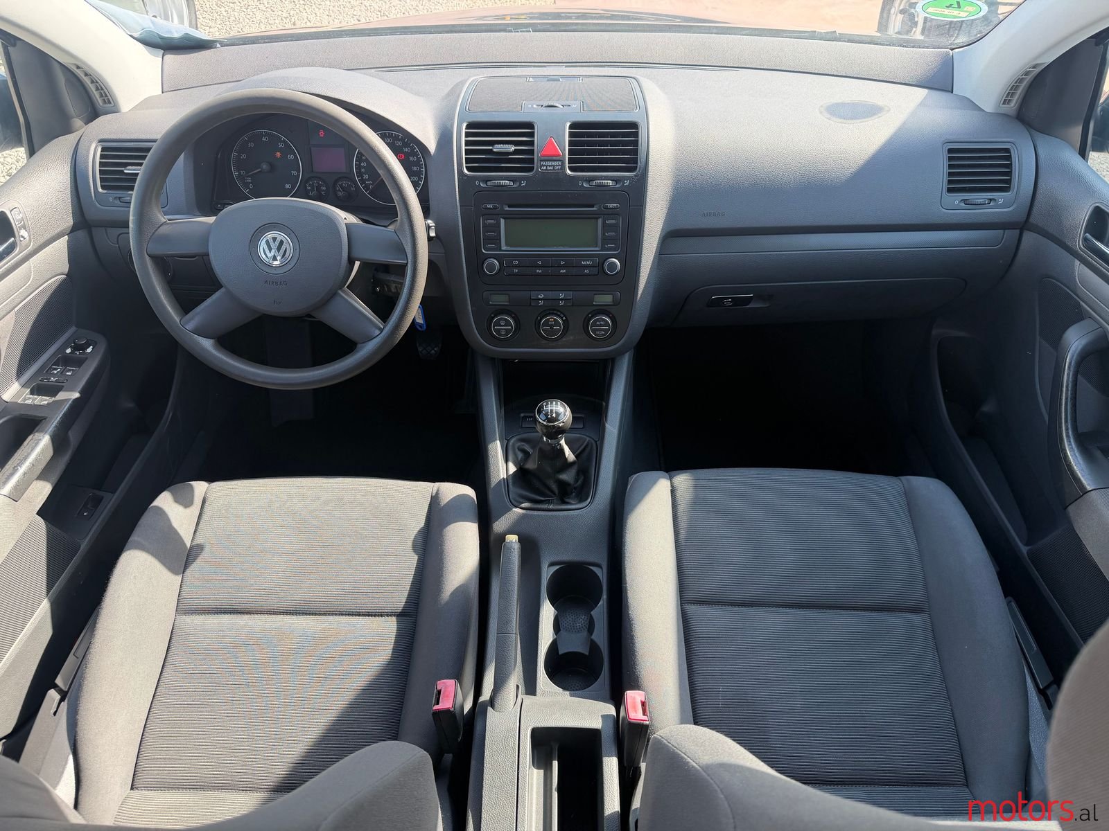 2005' Volkswagen Golf photo #4