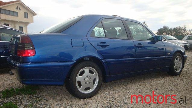 2000' Mercedes-Benz C-Class photo #2