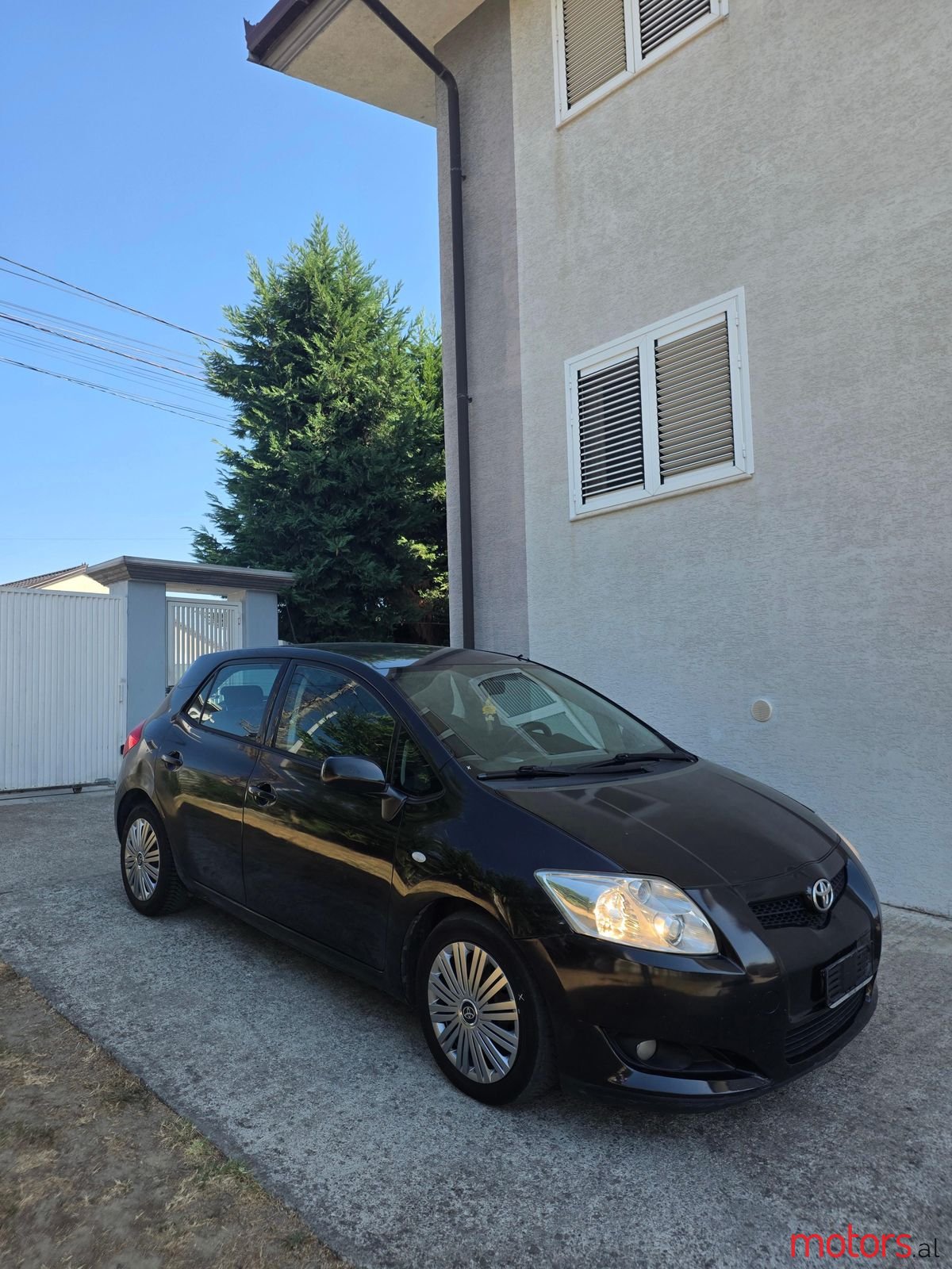 2008' Toyota Auris photo #3
