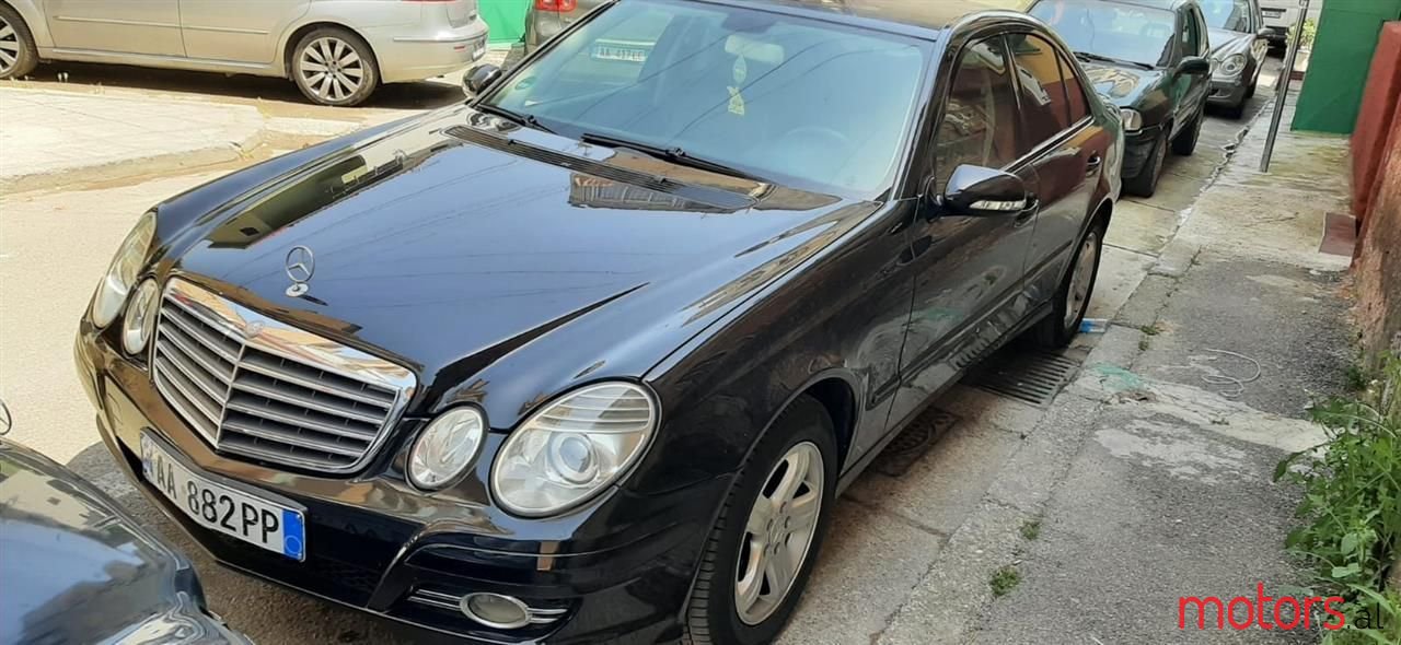 2009' Mercedes-Benz E 220 photo #2