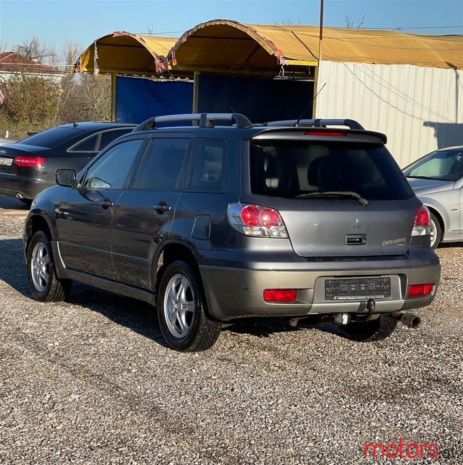 2004' Mitsubishi Outlander photo #6