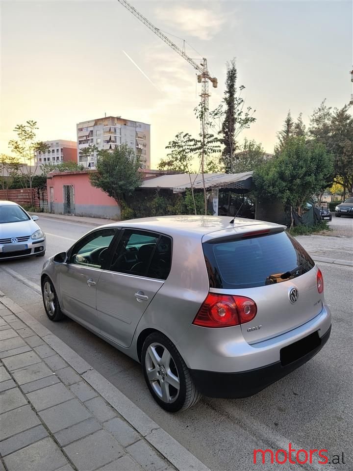 2008' Volkswagen Golf photo #4