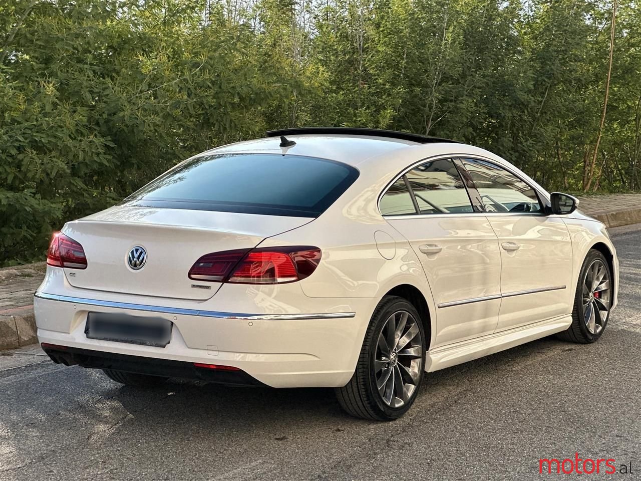 2012' Volkswagen Passat photo #3