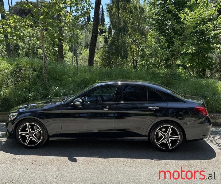 2016' Mercedes-Benz C 220 photo #2