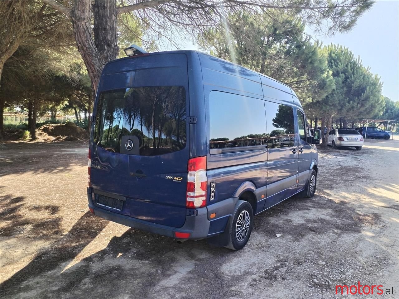 2010' Mercedes-Benz Viano photo #5