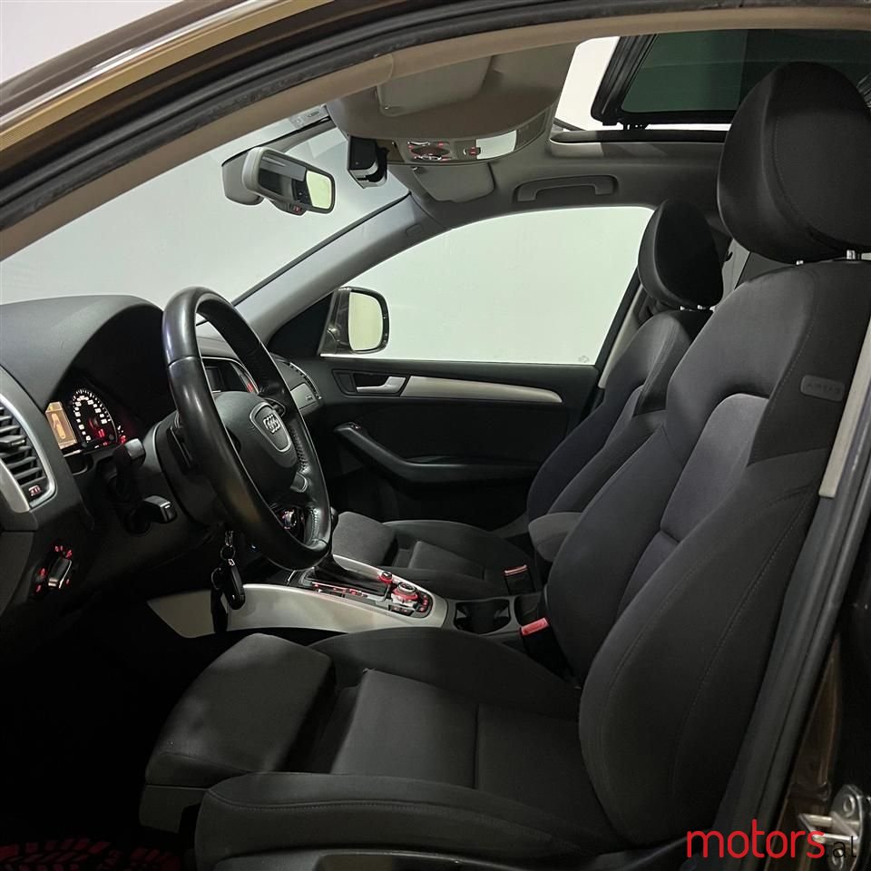 2012' Audi Q5 photo #5