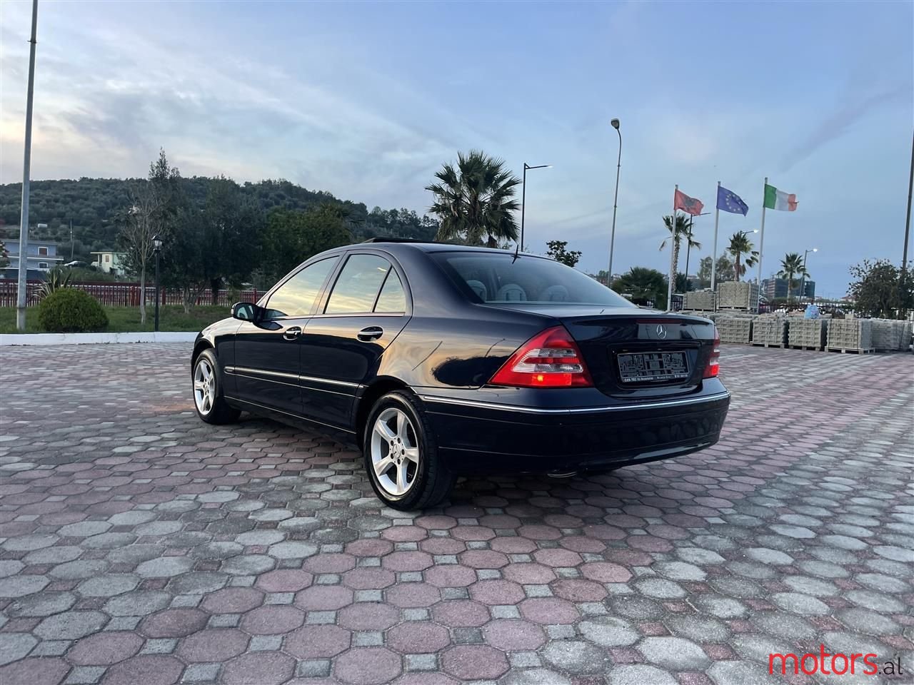 2003' Mercedes-Benz C 200 photo #6