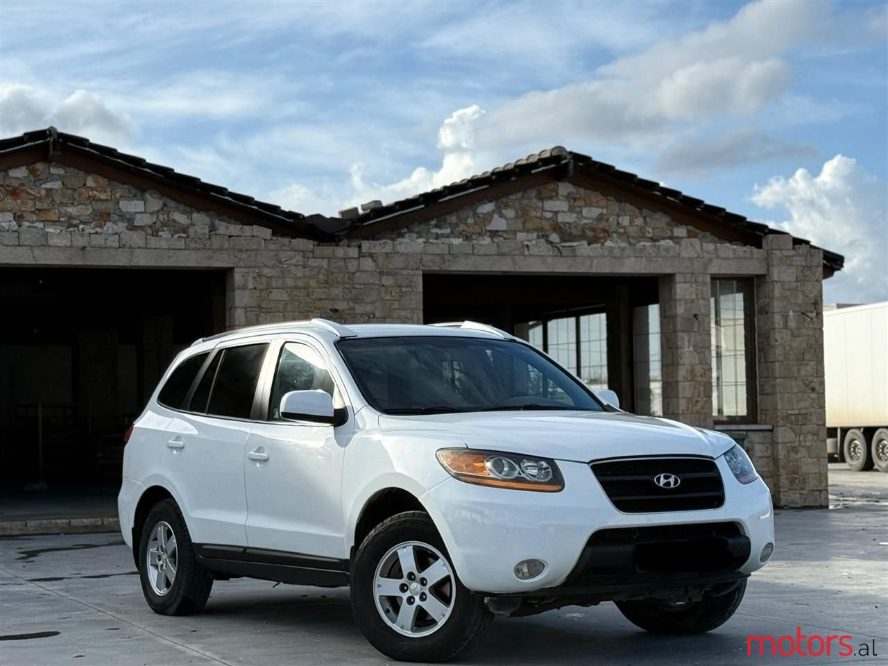 2009' Hyundai Santa Fe photo #1