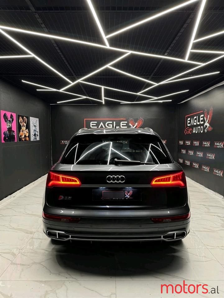 2018' Audi SQ5 photo #5