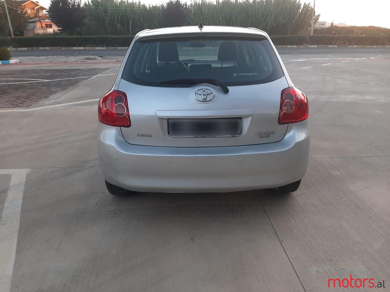 2008' Toyota Auris photo #3