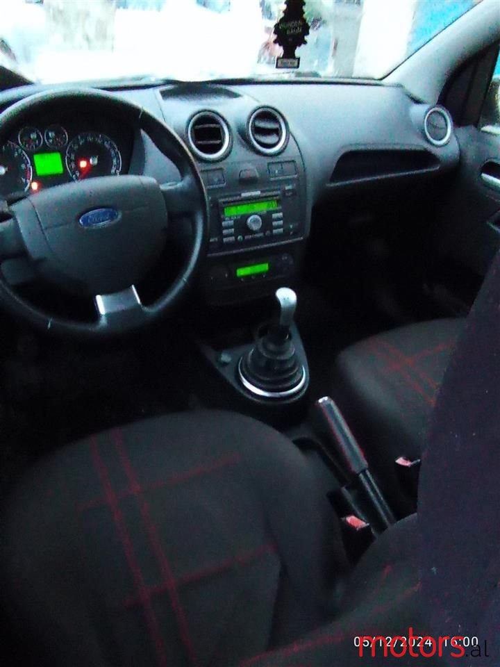 2008' Ford Fiesta photo #5