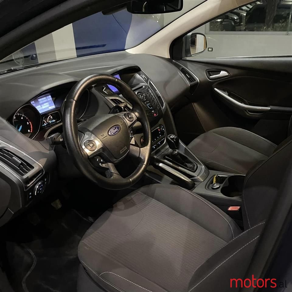 2011' Ford Focus photo #3