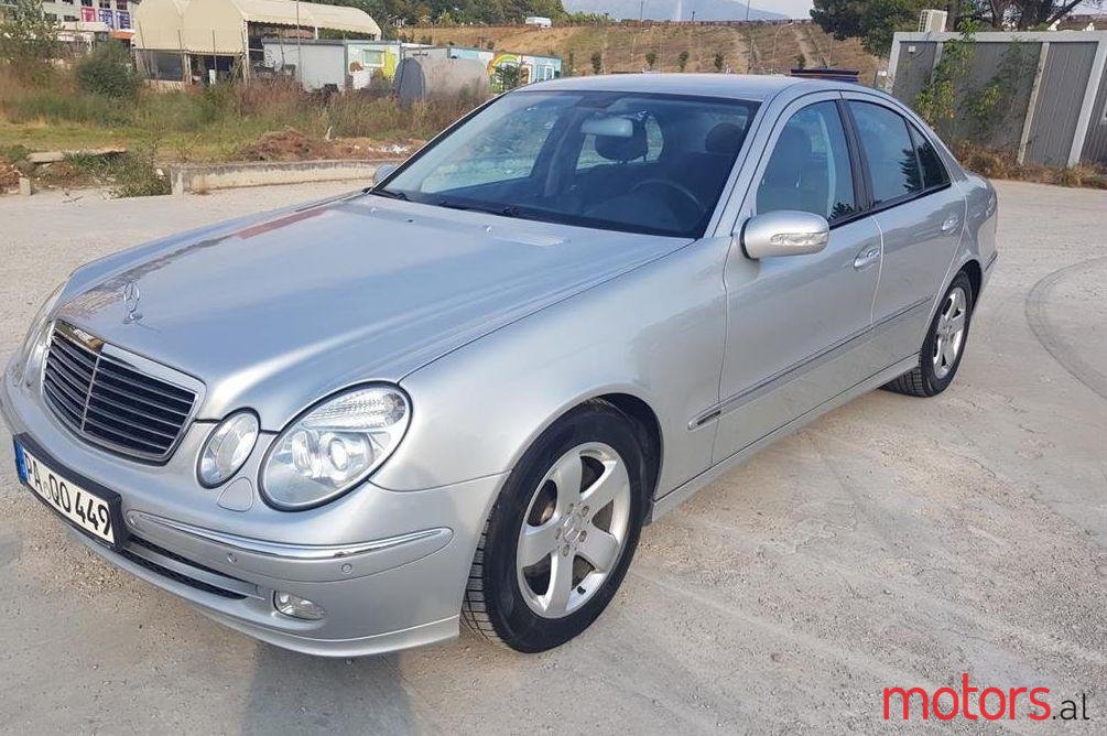 2005' Mercedes-Benz E 220 photo #1