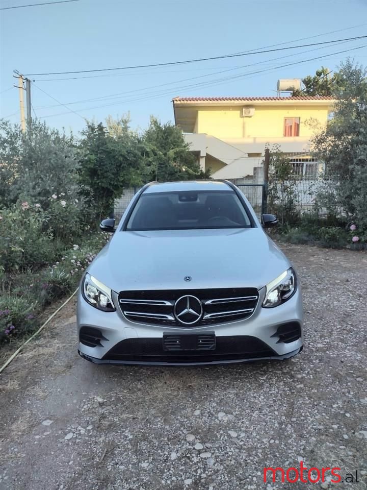 2019' Mercedes-Benz GLC 220 photo #1