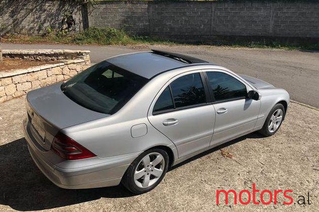 2002' Mercedes-Benz C-Class photo #2