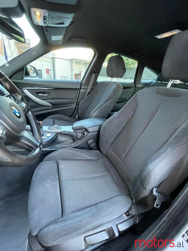 2016' BMW 320 photo #5