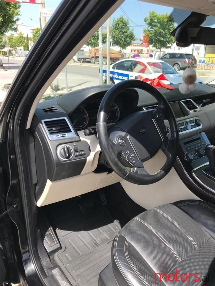 2011' Land Rover Range Rover Sport photo #3