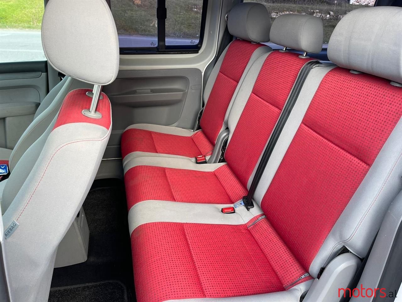 2008' Volkswagen Caddy photo #4