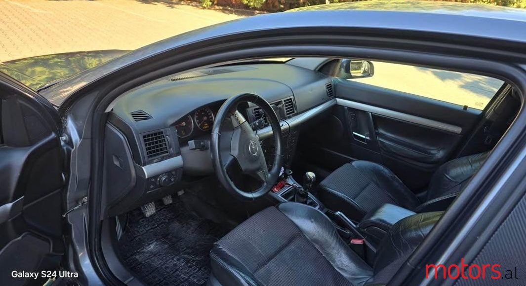 2003' Opel Vectra photo #5
