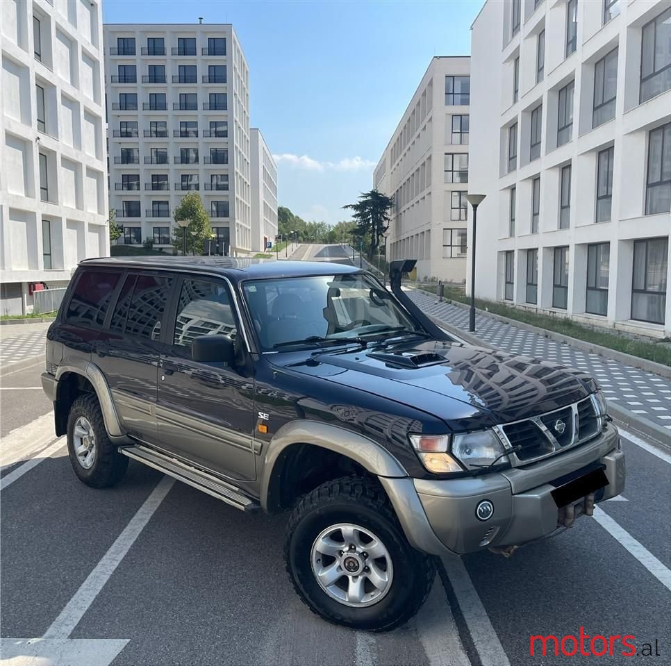 2000' Nissan Patrol photo #1