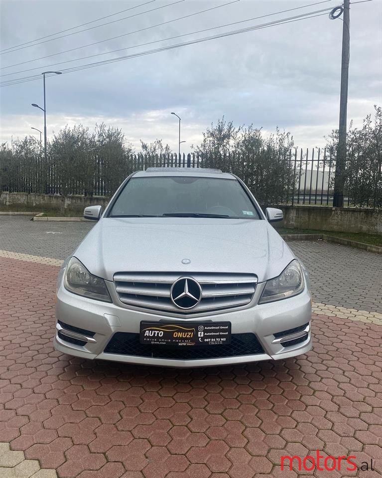 2012' Mercedes-Benz C 300 photo #6