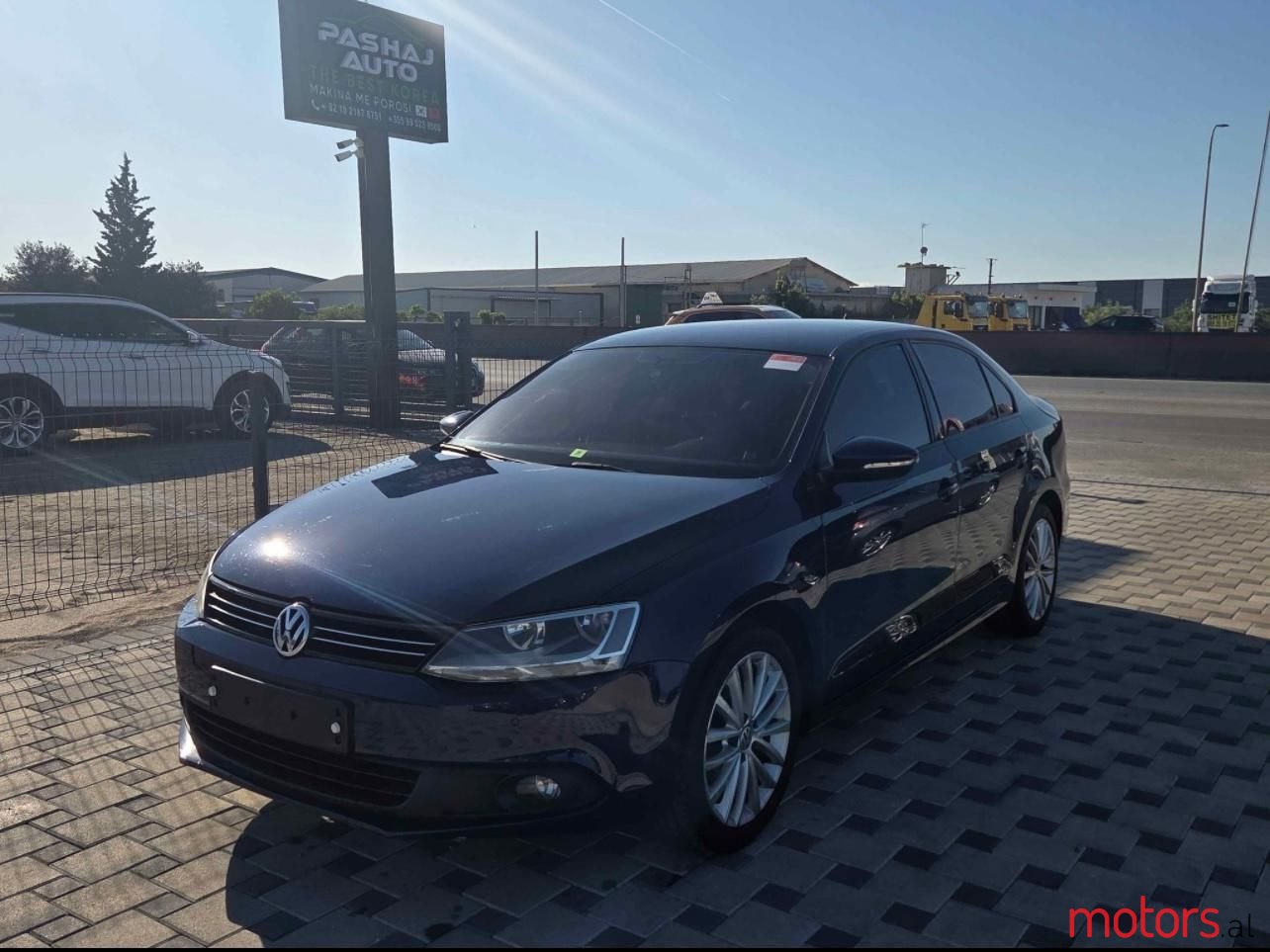 2013' Volkswagen Jetta photo #2