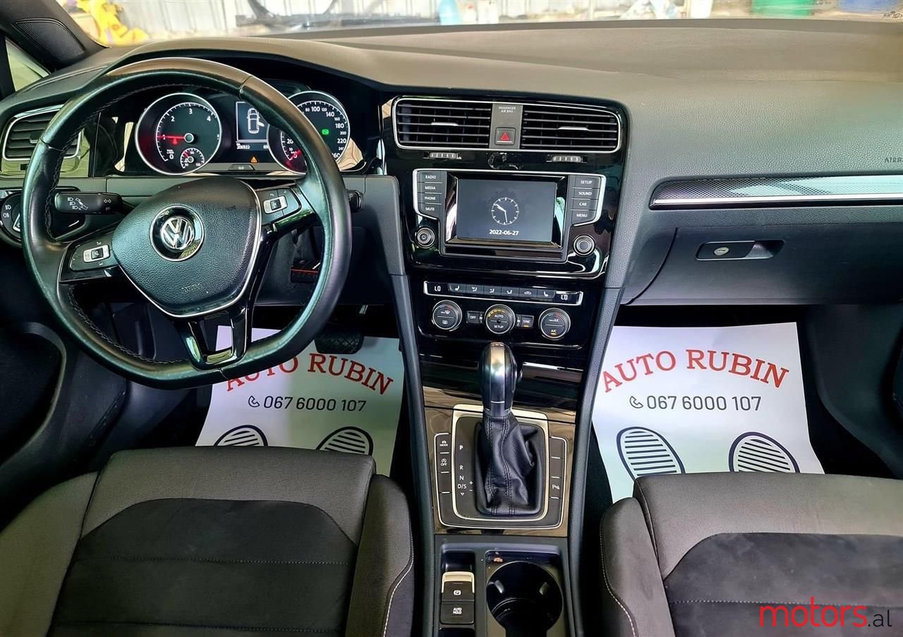 2013' Volkswagen Golf photo #6