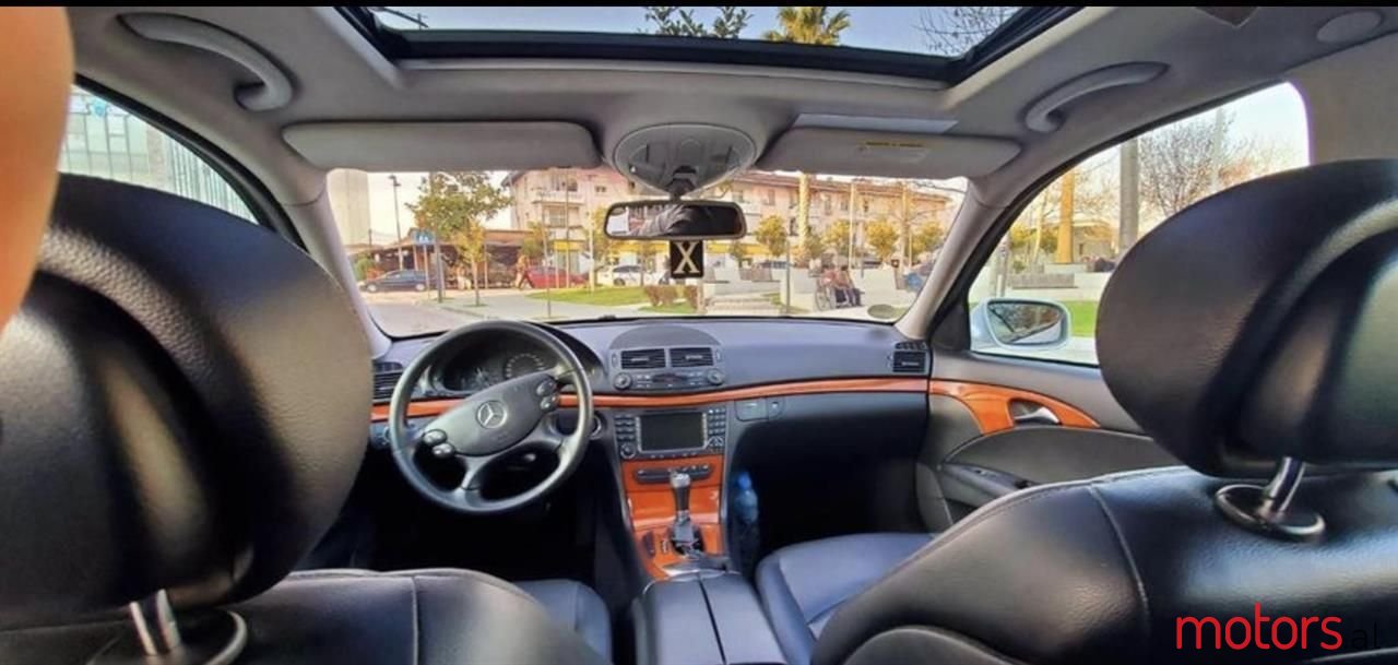 2007' Mercedes-Benz E 220 photo #3