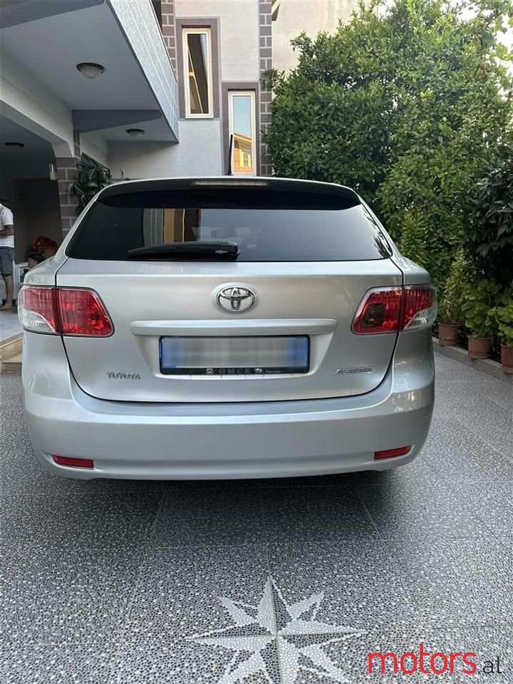 2009' Toyota Avensis photo #3