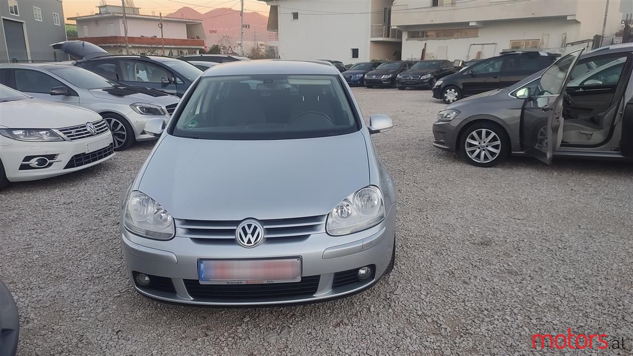 2008' Volkswagen Golf photo #2