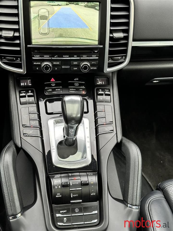 2014' Porsche Cayenne photo #4