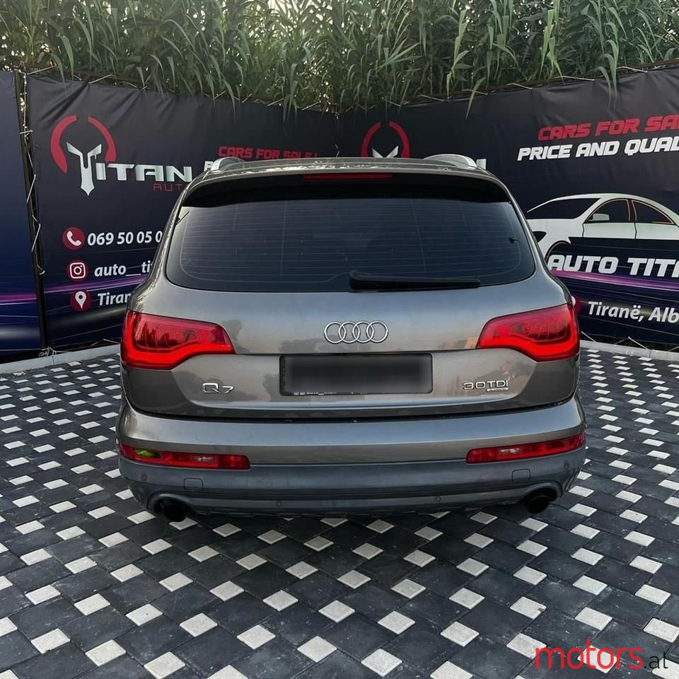 2012' Audi Q7 photo #6