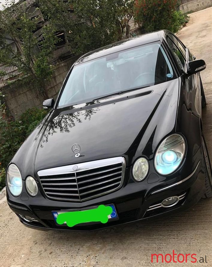 2008' Mercedes-Benz E 320 photo #1