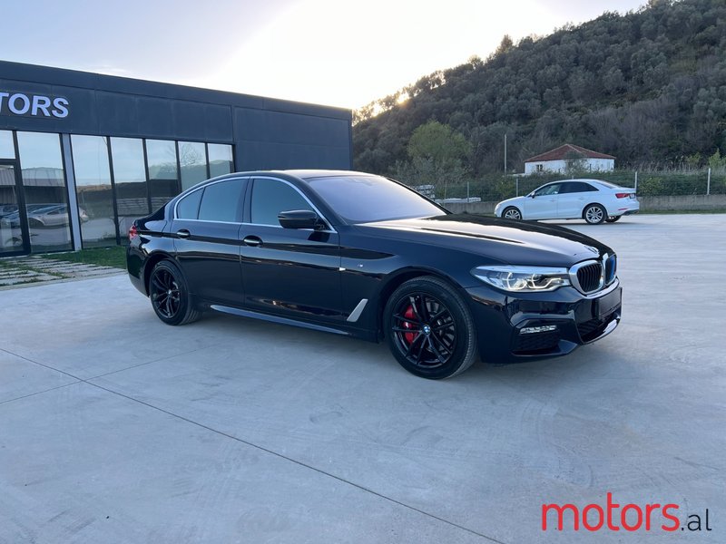 2019' BMW 520 photo #2