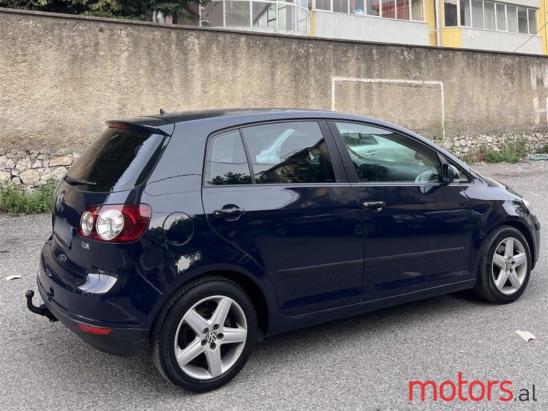 2006' Volkswagen Golf photo #5