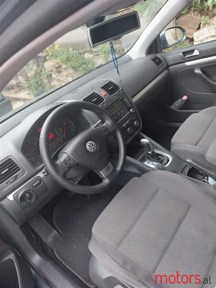 2009' Volkswagen Jetta photo #5