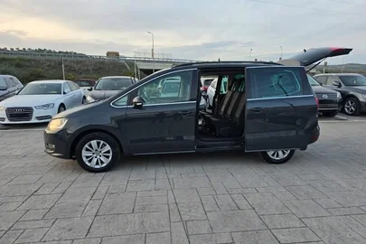 2011' Volkswagen Sharan