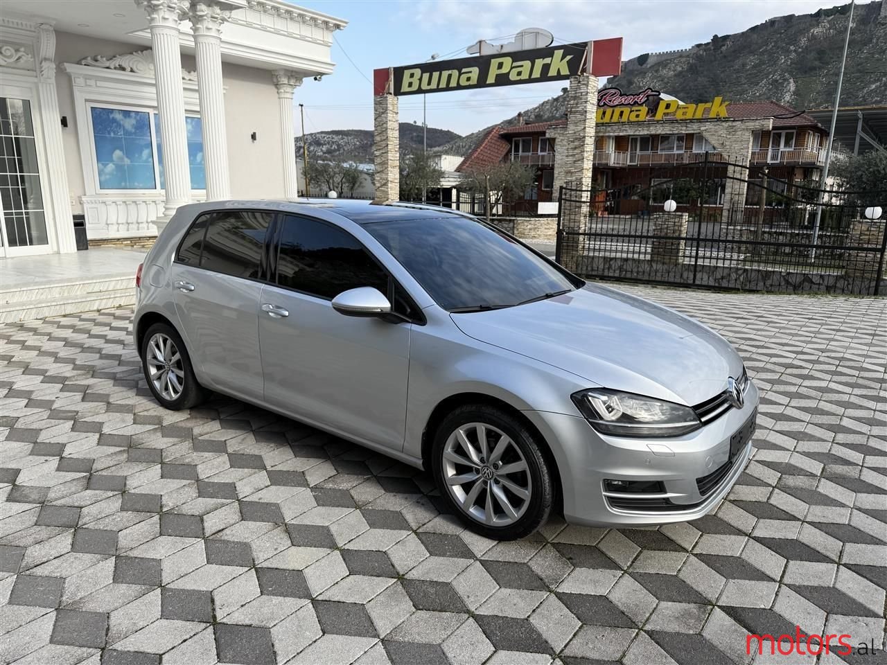 2013' Volkswagen Golf photo #4