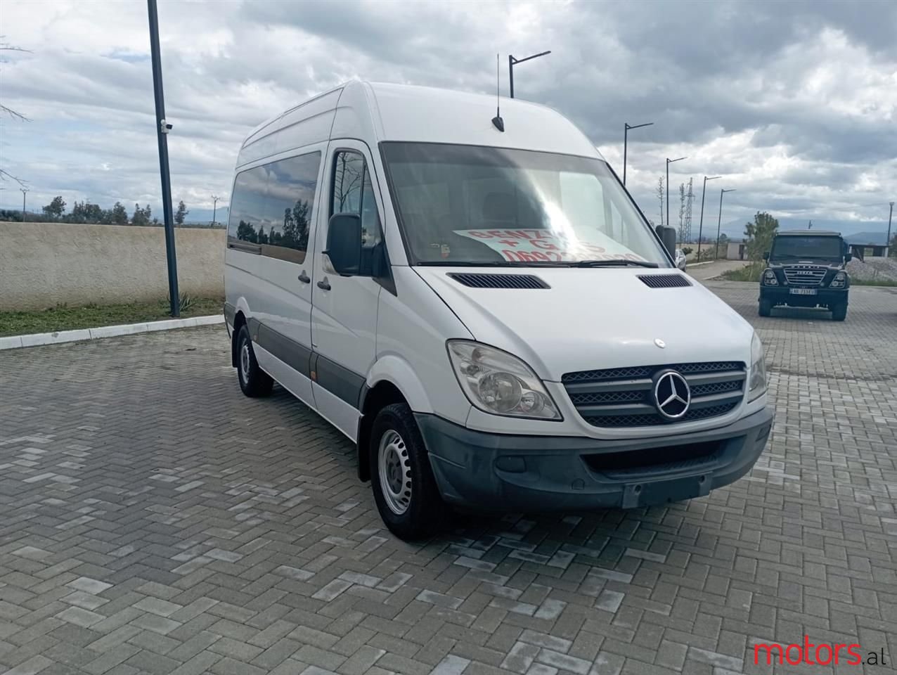 2012' Mercedes-Benz 200 photo #3