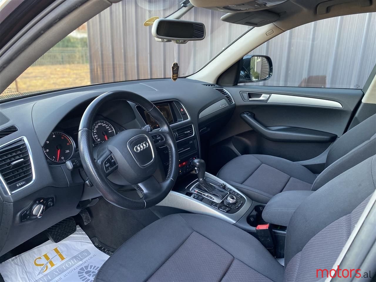 2010' Audi Q5 photo #4