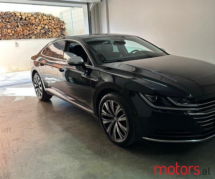 2019' Volkswagen Arteon photo #2