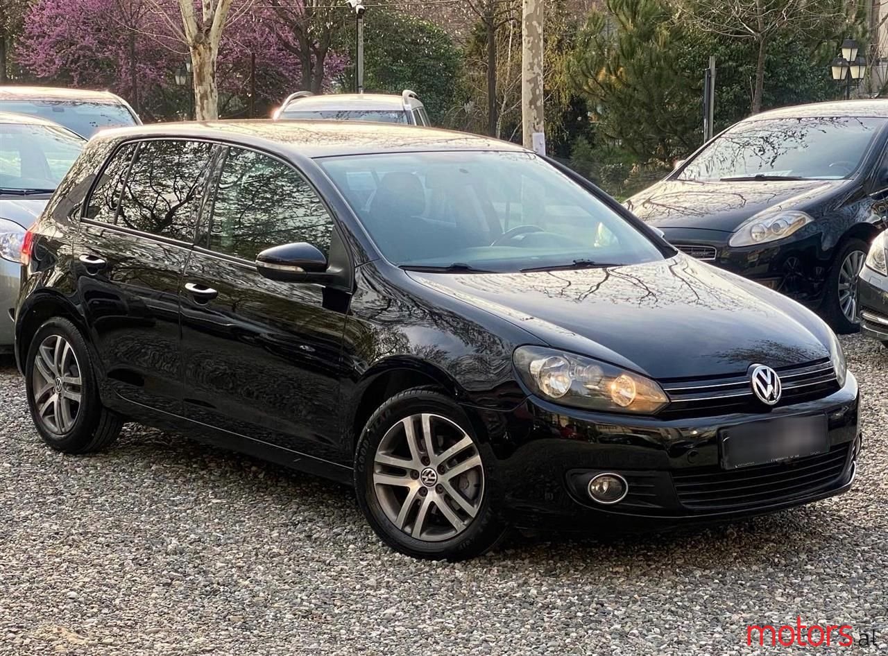 2009' Volkswagen Golf photo #1